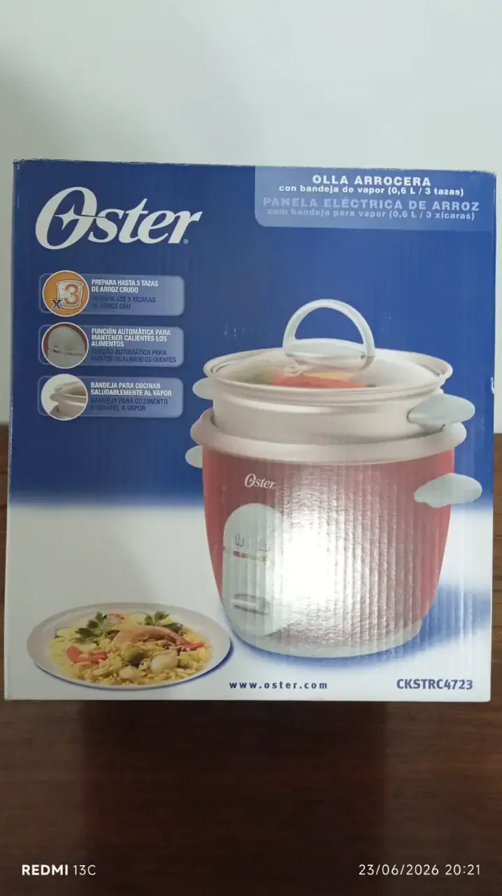 Olla arrocera eléctrica Oster con bandeja de vapor - 1