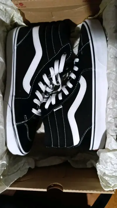 Zapatillas altas negras Vans clásicas - miniatura 1