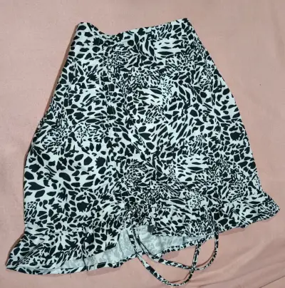 Falda corta estampada animal print - miniatura 2