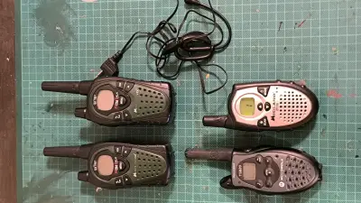 Set de Walkie Talkies Midland y Motorola - miniatura 2