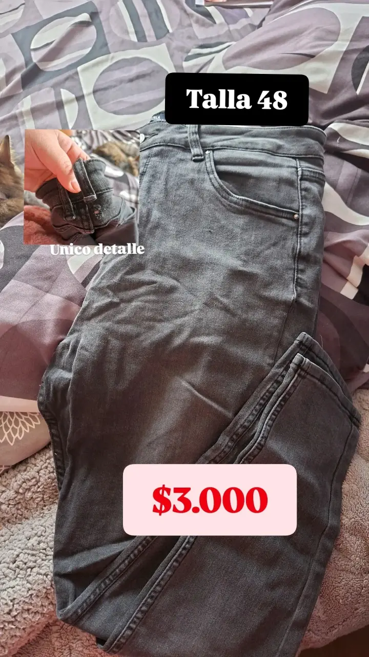 Jeans negros talla 48 con detalle