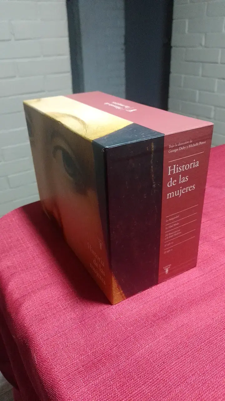 Colección completa Historia de las Mujeres Taurus - 4