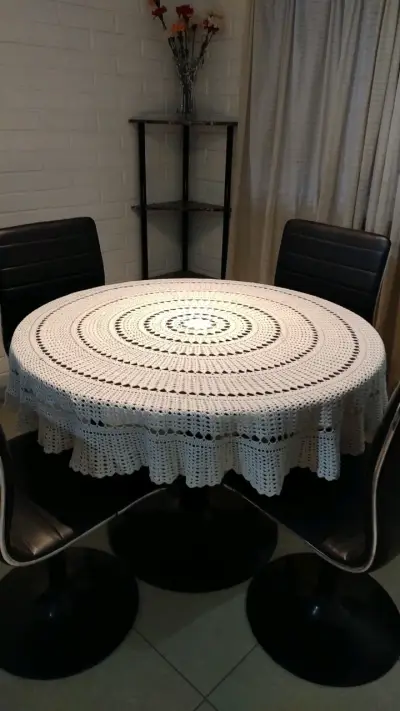 Mantel redondo tejido a crochet - miniatura 2