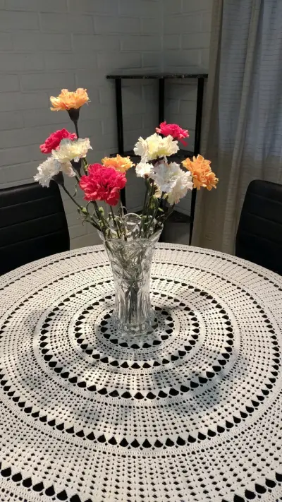 Mantel redondo tejido a crochet - miniatura 3
