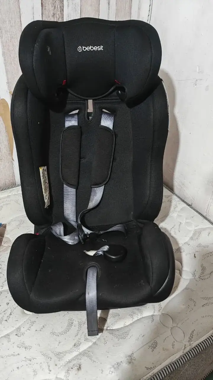 Silla de auto para bebé Bebesit negra - 1