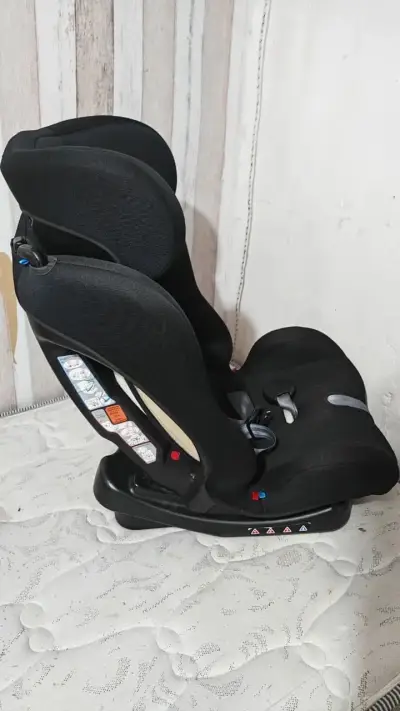 Silla de auto para bebé Bebesit negra - miniatura 2