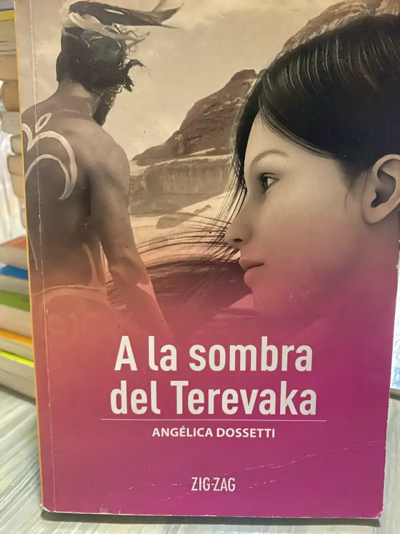 Libro 'A la sombra del Terevaka' de Angélica Dossetti - 1