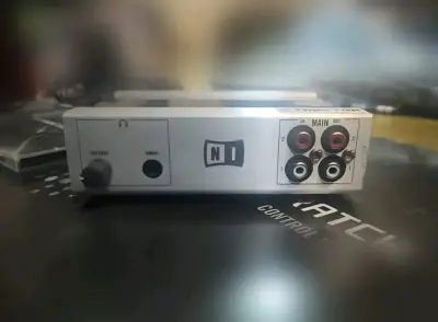 Interfaz de Audio Traktor Audio 6 para DJ - miniatura 3