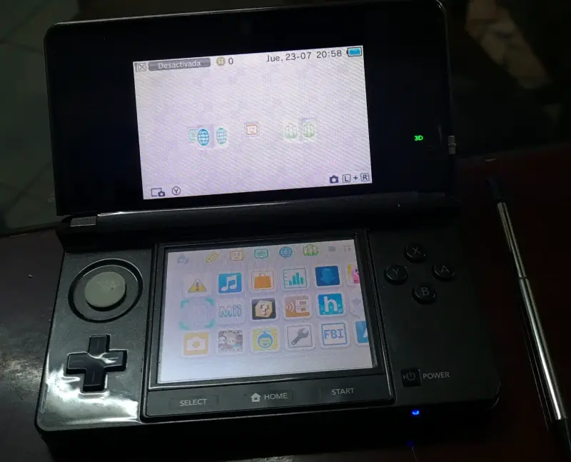 Consola portátil Nintendo 3DS en buen estado - 5