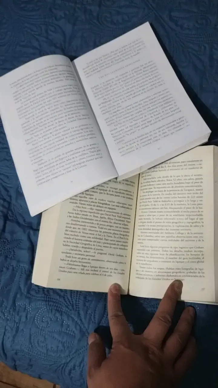 Pack de libros Historia Secreta Mapuche y Santa María de Iquique - 3