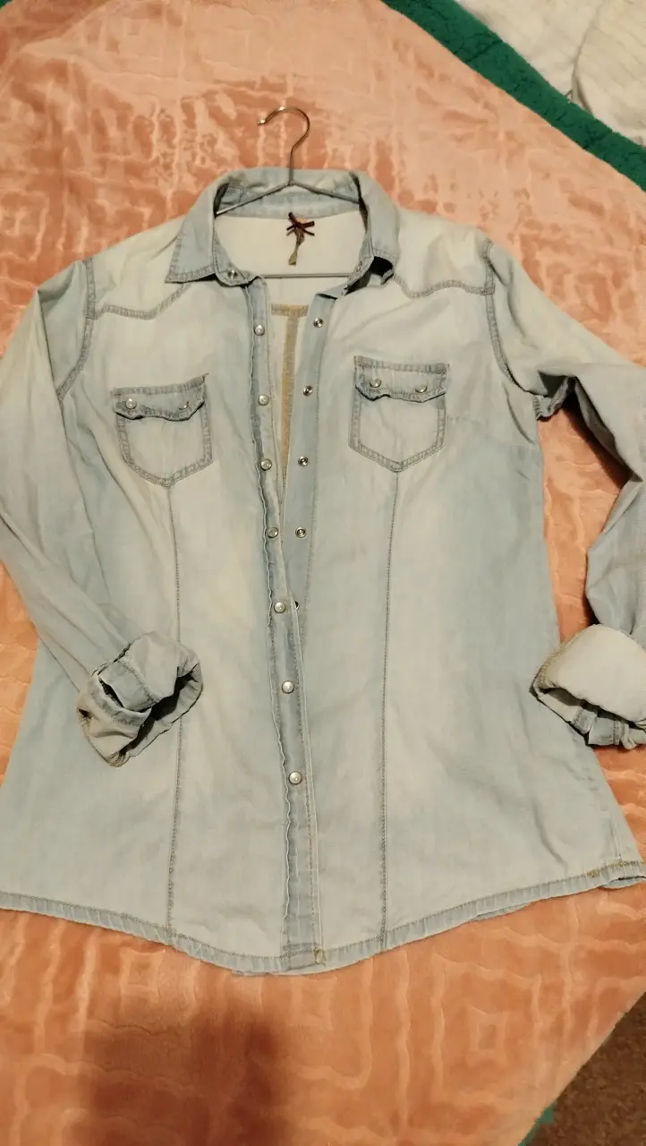 Camisa de mezclilla azul claro para mujer - 1