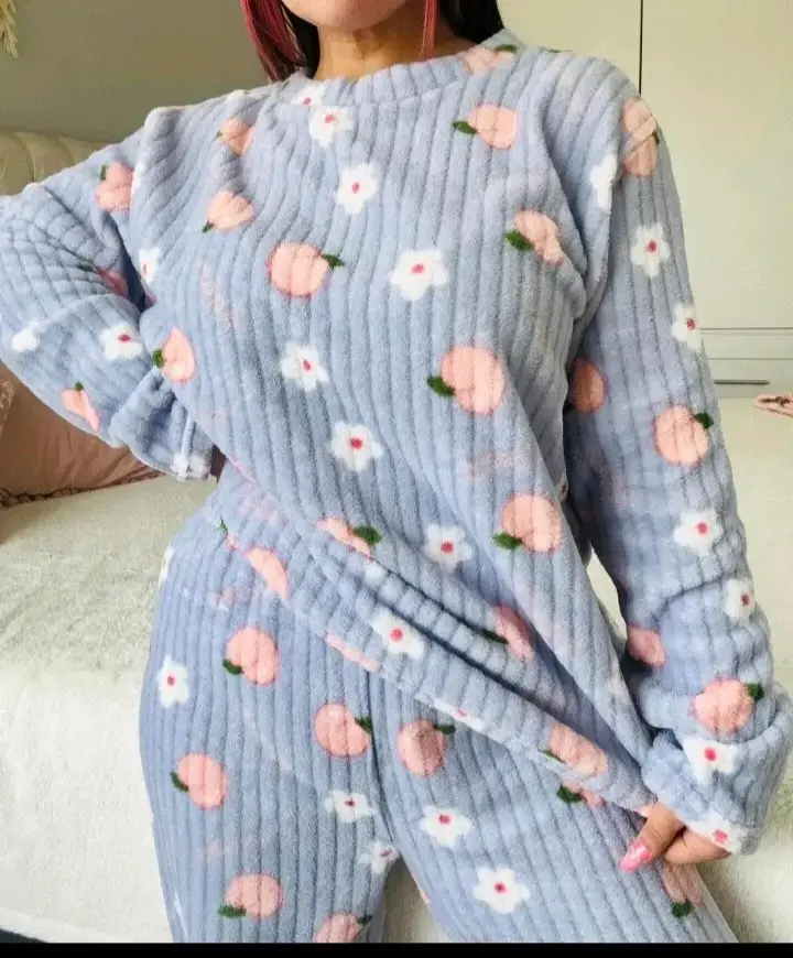 Pijama de invierno con estampado de frutas y osos - 2