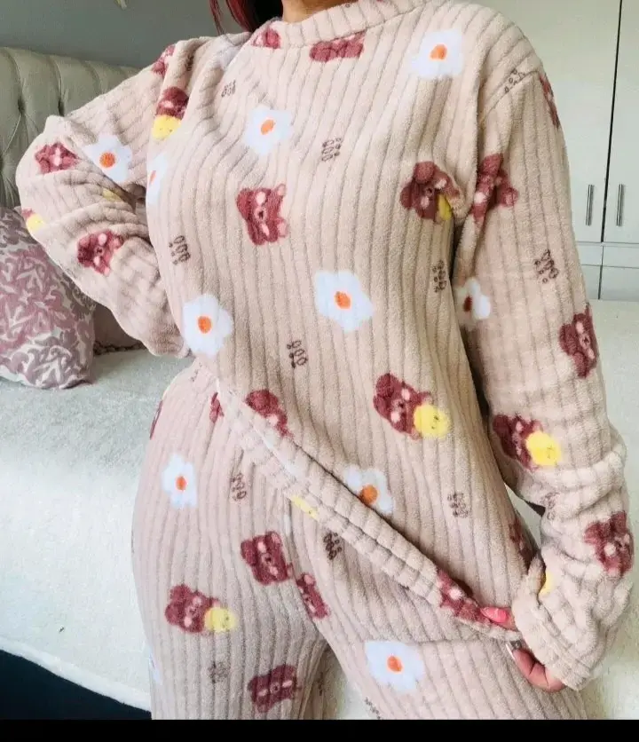 Pijama de invierno con estampado de frutas y osos - 3