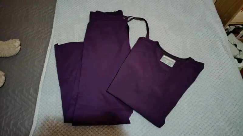 Conjunto Uniforme Clínico morado para mujer