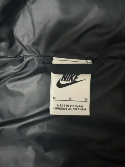 Chaqueta Nike acolchada negra y gris con capucha - miniatura 2