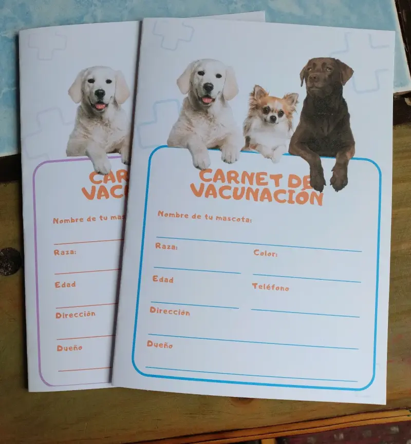 Carnet de Vacunación para Mascotas con Diseño de Perros