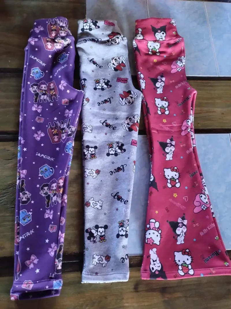 Leggings infantiles con estampados de personajes
