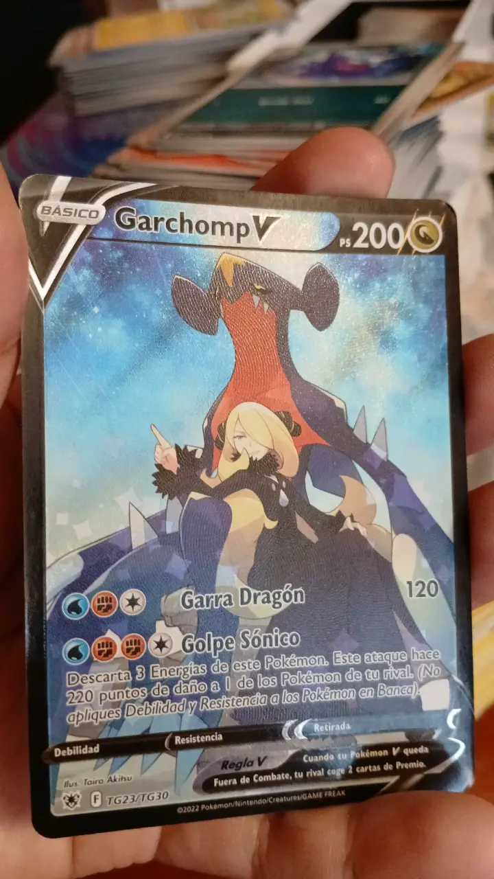 Carta Pokémon Garchomp V holográfica - 2