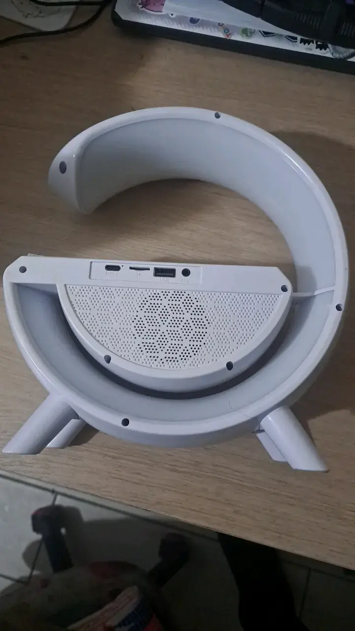 Lámpara LED con reloj digital y altavoz Bluetooth - 3