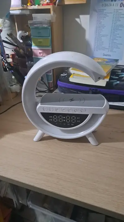 Lámpara LED con reloj digital y altavoz Bluetooth - miniatura 6