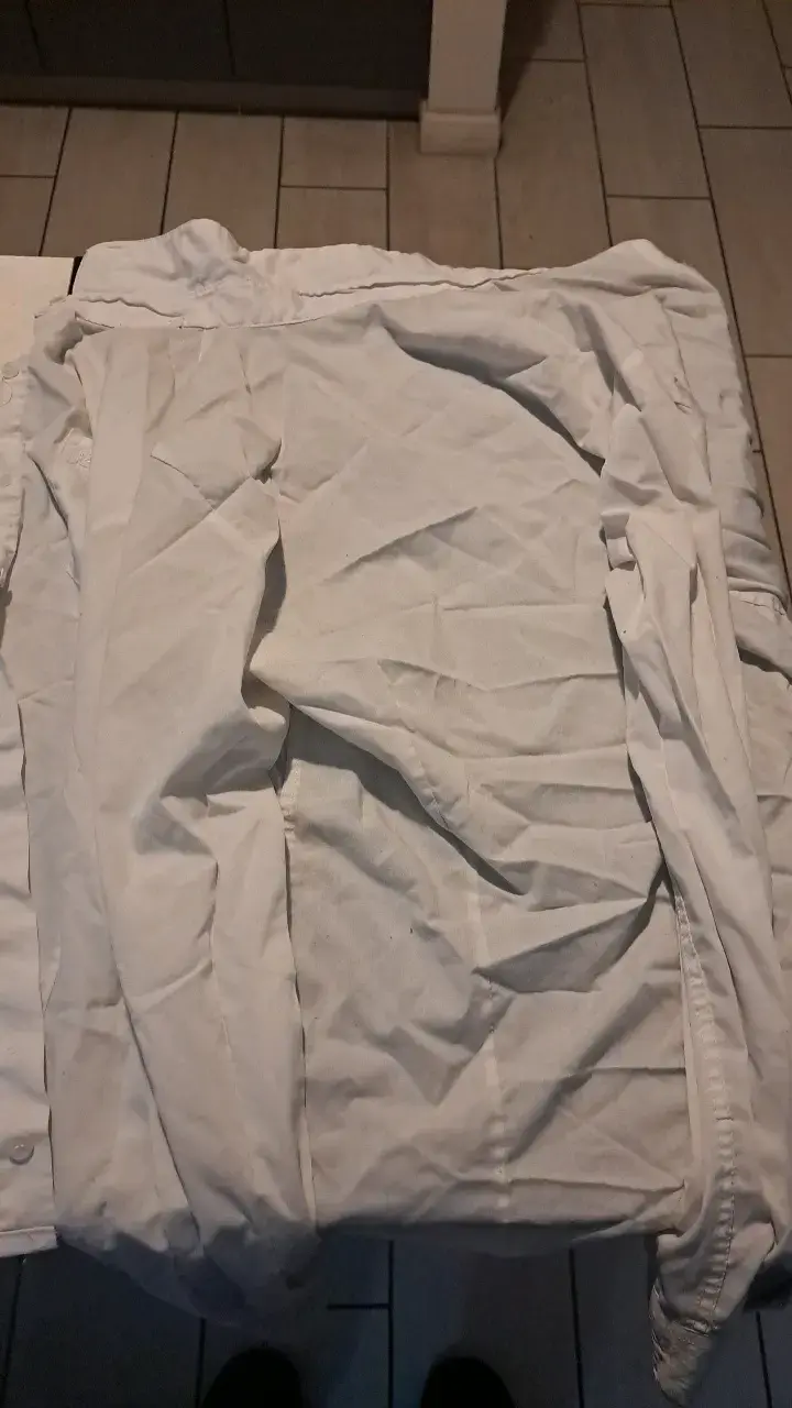 Camisa blanca de mujer en buen estado - 1