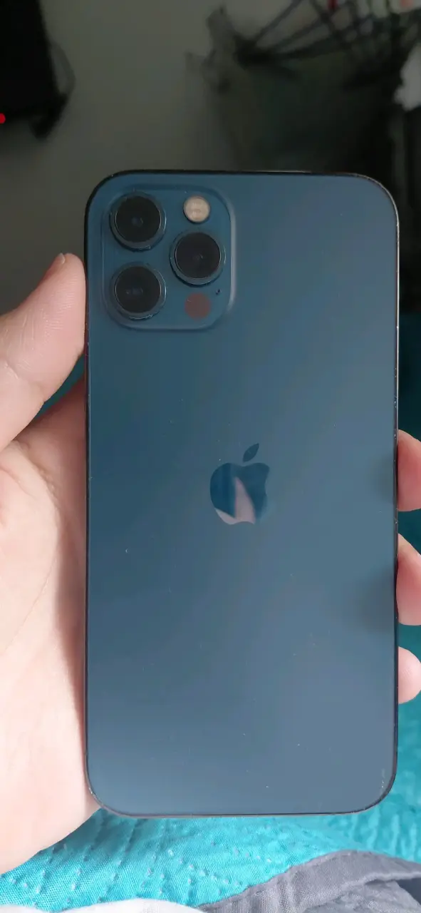 Iphone 12 pro de 128 GB bateria en 74 - 1