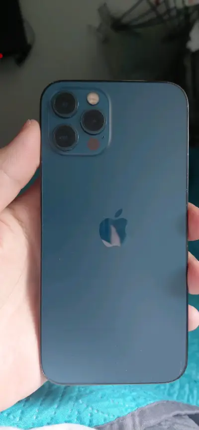 Iphone 12 pro de 128 GB bateria en 74 - miniatura 1