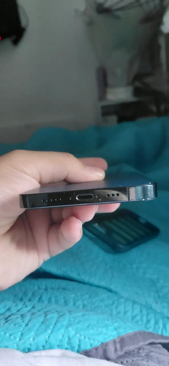 Iphone 12 pro de 128 GB bateria en 74 - 3