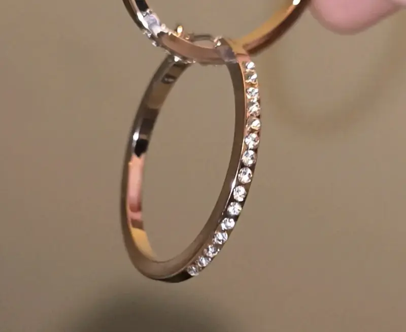 Aros de oro rosa con circonitas - 2