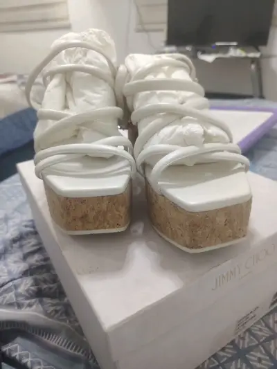 Sandalias de plataforma Jimmy Choo blancas de corcho - miniatura 5