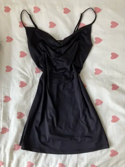 Vestido negro de tirantes Opposite talla M - miniatura 3