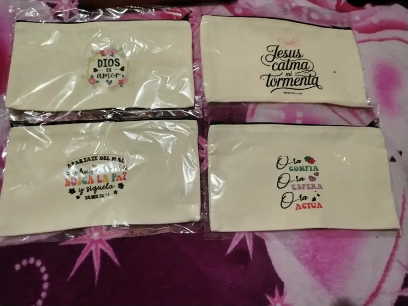 Set de estuches con frases motivacionales