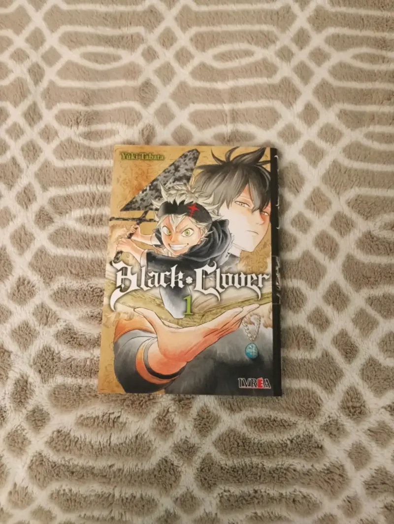 Manga Black Clover Volumen 1 de Yuki Tabata - 1