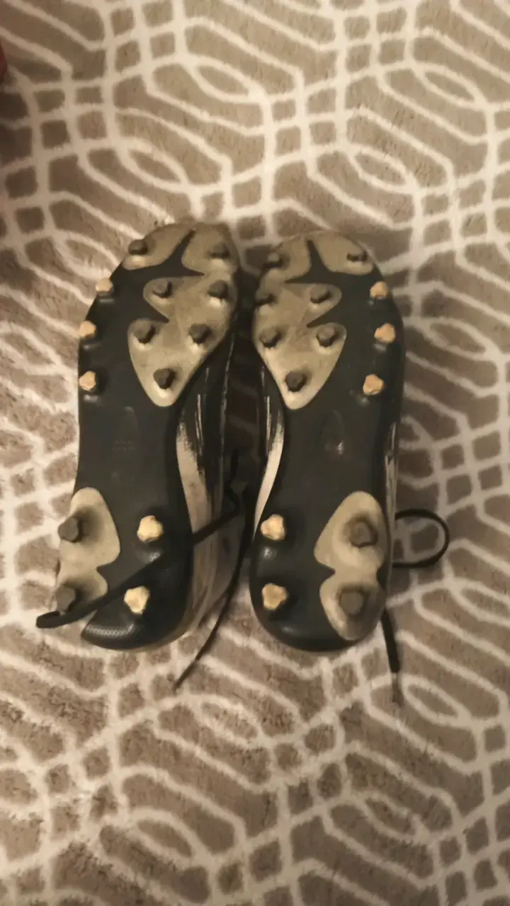 Botines de fútbol Adidas Predator dorados - 5