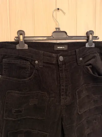 Pantalones negros fashionova con diseño endesgas - miniatura 1