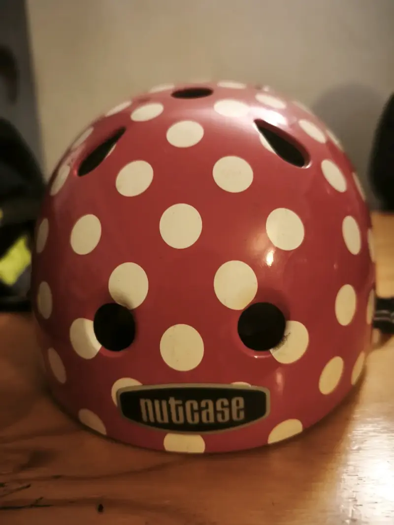 2 Cascos Nutcase para bicicleta 2 x 17M 1 x10M - 1