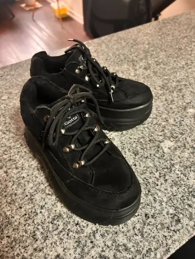 Zapatillas negras de plataforma Gotta - miniatura 1