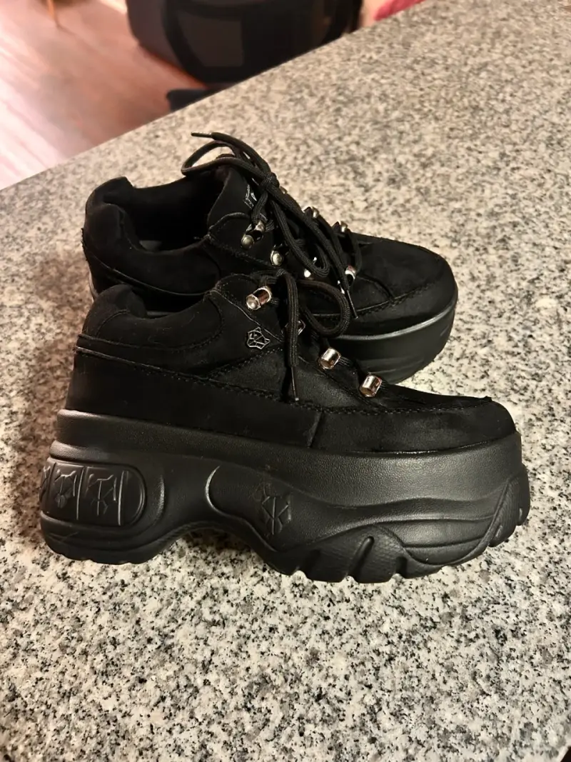 Zapatillas negras de plataforma Gotta - 2