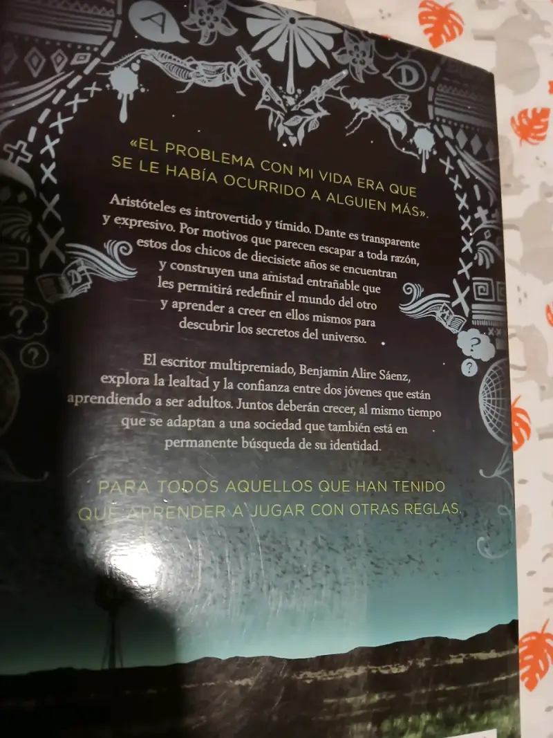 Libro 'Aristóteles y Dante descubren los secretos del universo' de Benjamin Alire Sáenz - 2