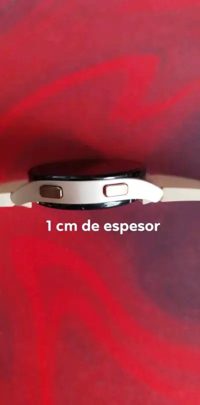 Reloj inteligente con correa color rosa pastel - miniatura 2