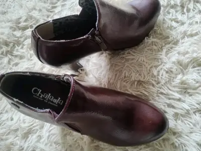 Zapatos de tacón alto burdeos elegantes - miniatura 2