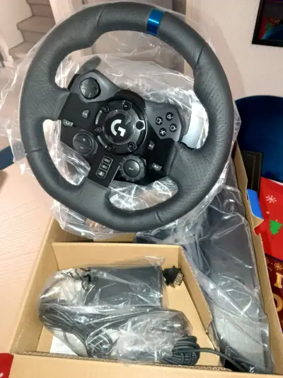 Volante y pedales Logitech G923 para PlayStation - miniatura 2