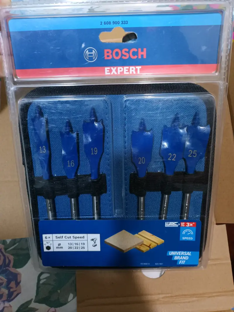 Set de brocas y accesorios Bosch y Dewalt - 2
