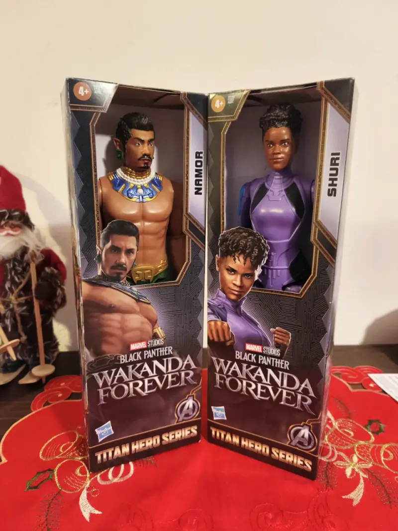 Figuras de acción Namor y Shuri Black Panther Wakanda Forever
