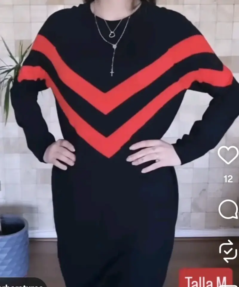 Vestido negro con diseño en V rojo talla M