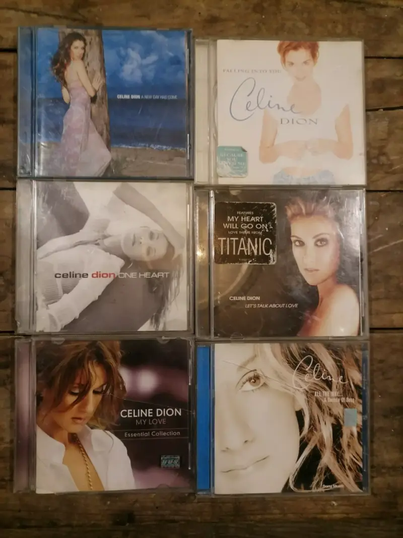 Colección de CDs de música pop de artistas icónicas - 2