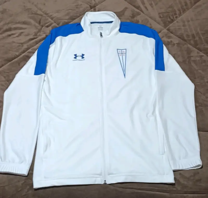 Chaqueta Under Armour universidad católica - 1