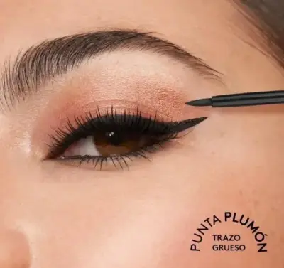 Delineador líquido negro Eye Pro Plumón - miniatura 3