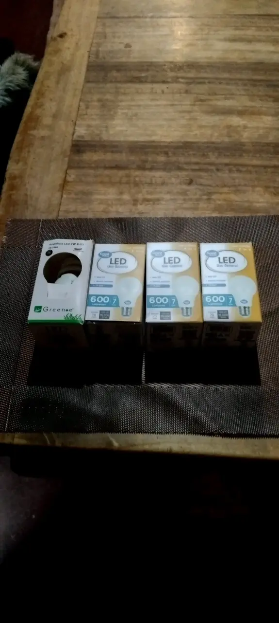 Pack de ampolletas LED 7W E27 600 lúmenes - 1