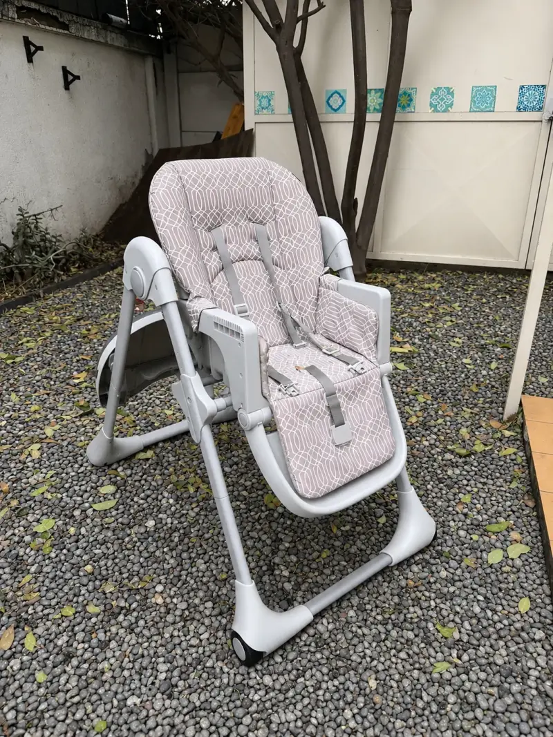 Silla de comer para bebé ajustable y plegable